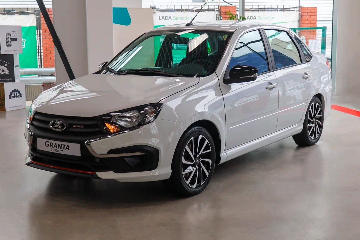 Lada Granta Sport Седан с автосалона по цене от 1 448 000 рублей