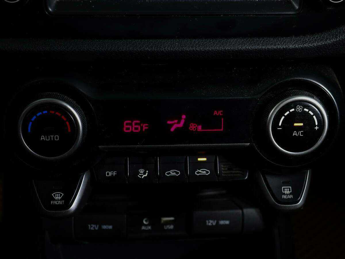 Купить Киа Рио, 2018, 105 349 км.. Фото: #18