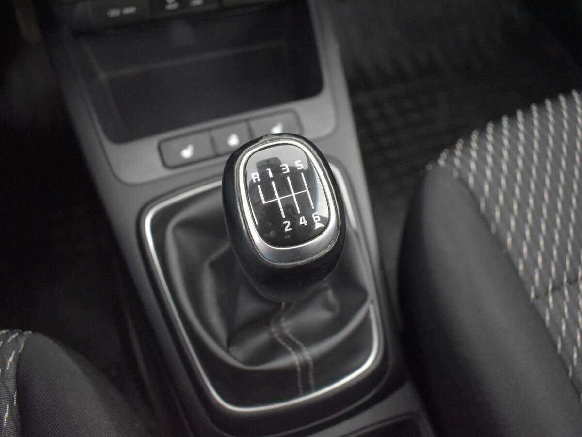 Купить Киа Рио, 2019, 43 246 км.. Фото: #13