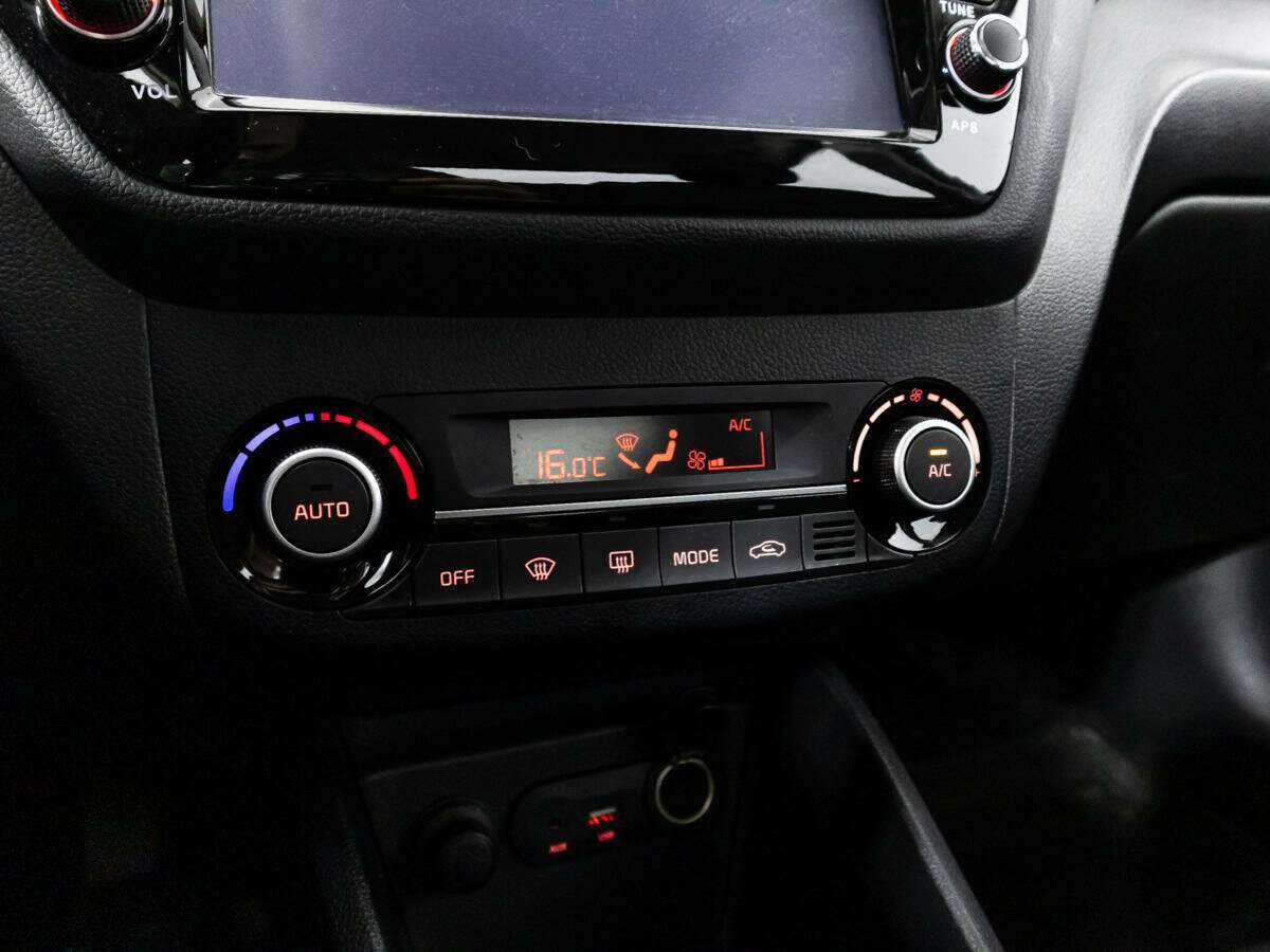 Купить Киа Рио, 2017, 83 585 км.. Фото: #15