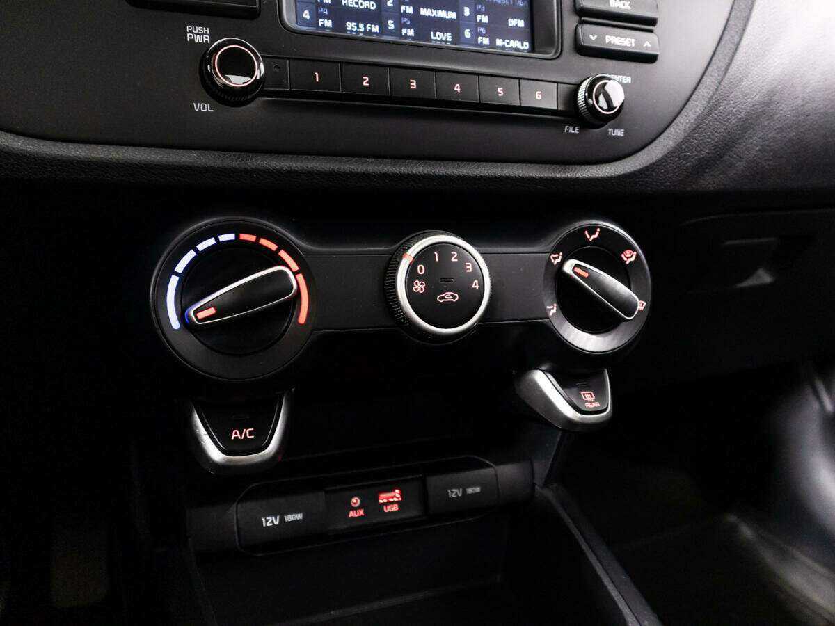 Купить Киа Рио, 2017, 75 822 км.. Фото: #15