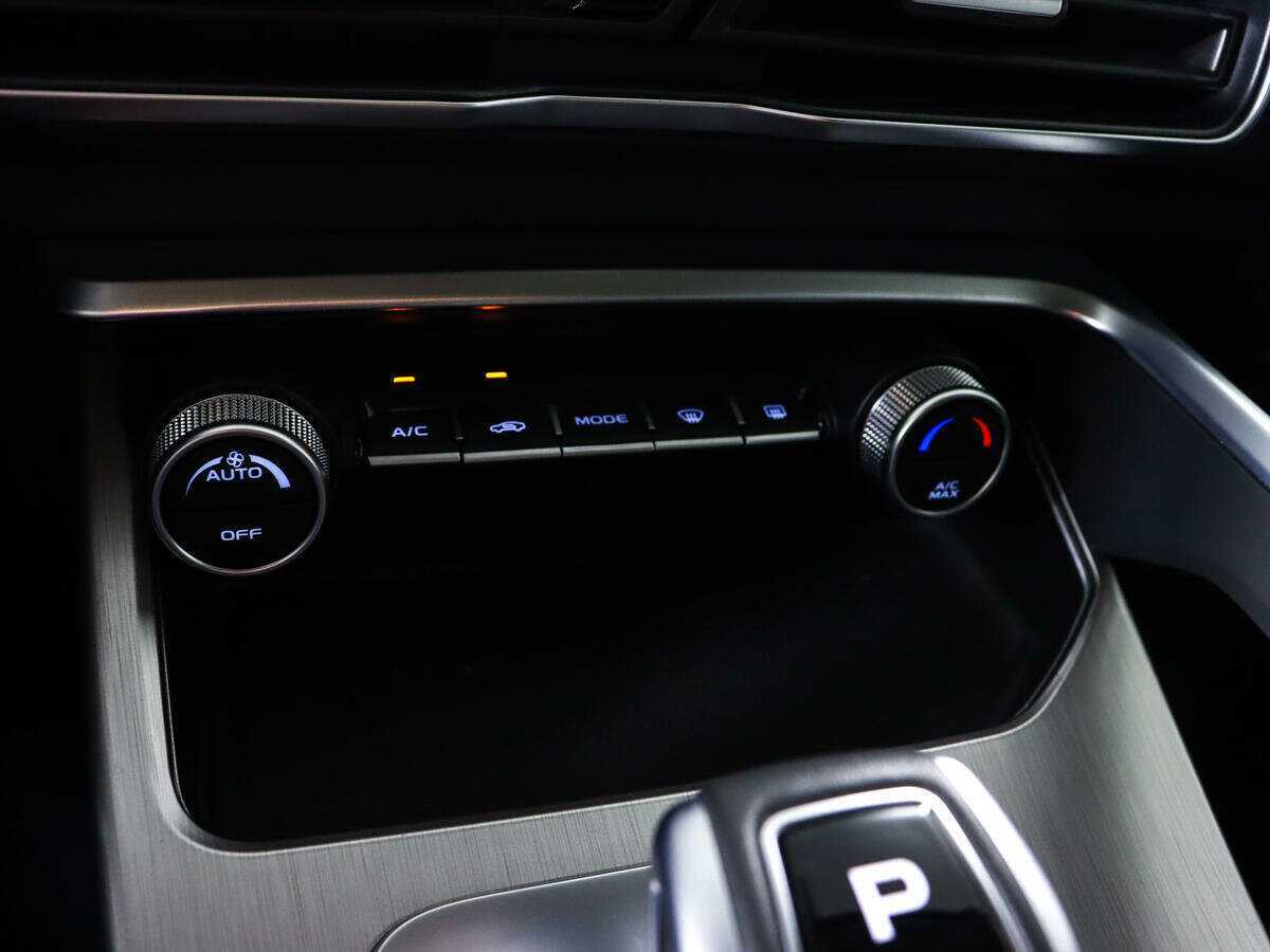 Купить Джили Кулрэй, 2021, 17 729 км.. Фото: #16