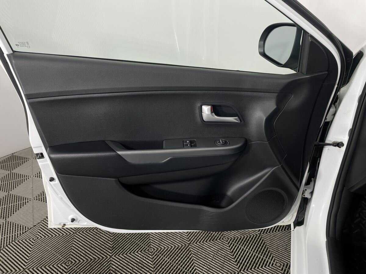 Купить Киа Рио, 2017, 73 846 км.. Фото: #7